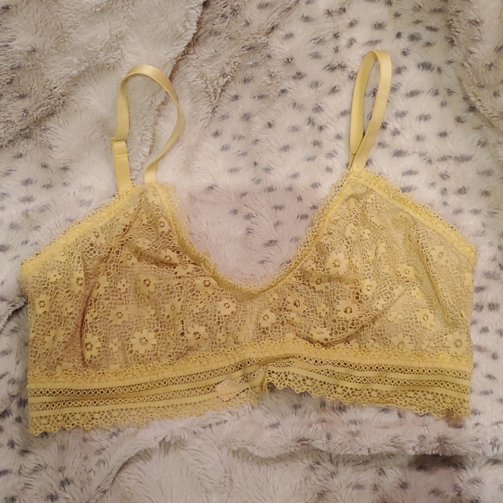 🍋 Victoria Secret Yellow Lace Bralette  3 for $15